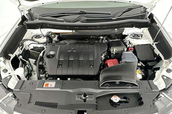 2020 Mitsubishi Outlander Exceed ZL