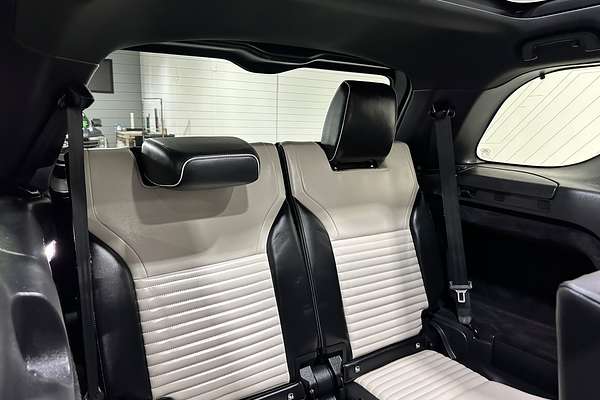 2021 Land Rover Discovery P360 R-Dynamic HSE Series 5