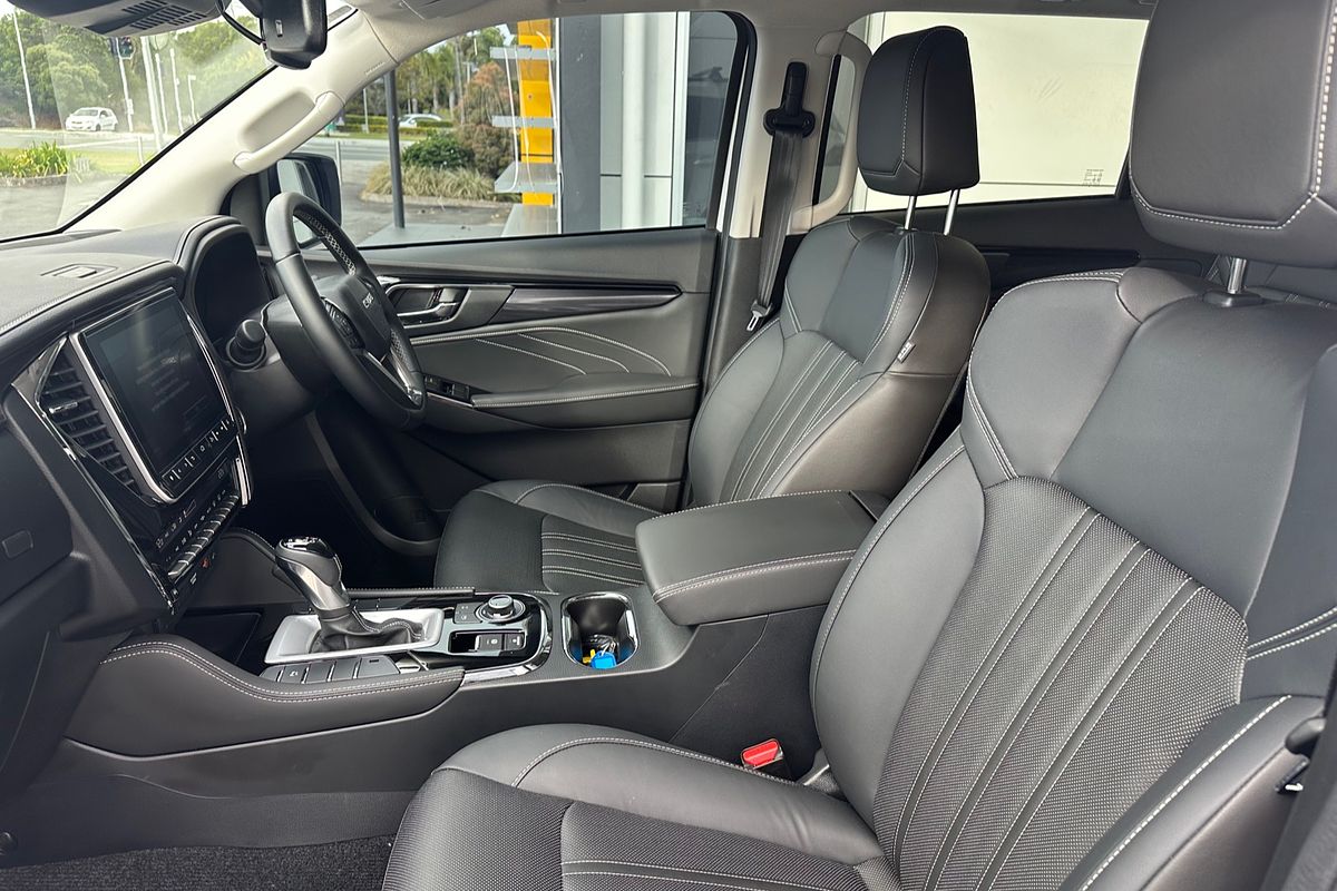 2024 Isuzu MU-X LS-T
