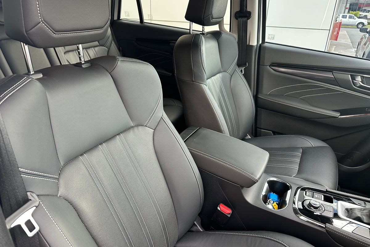 2024 Isuzu MU-X LS-T
