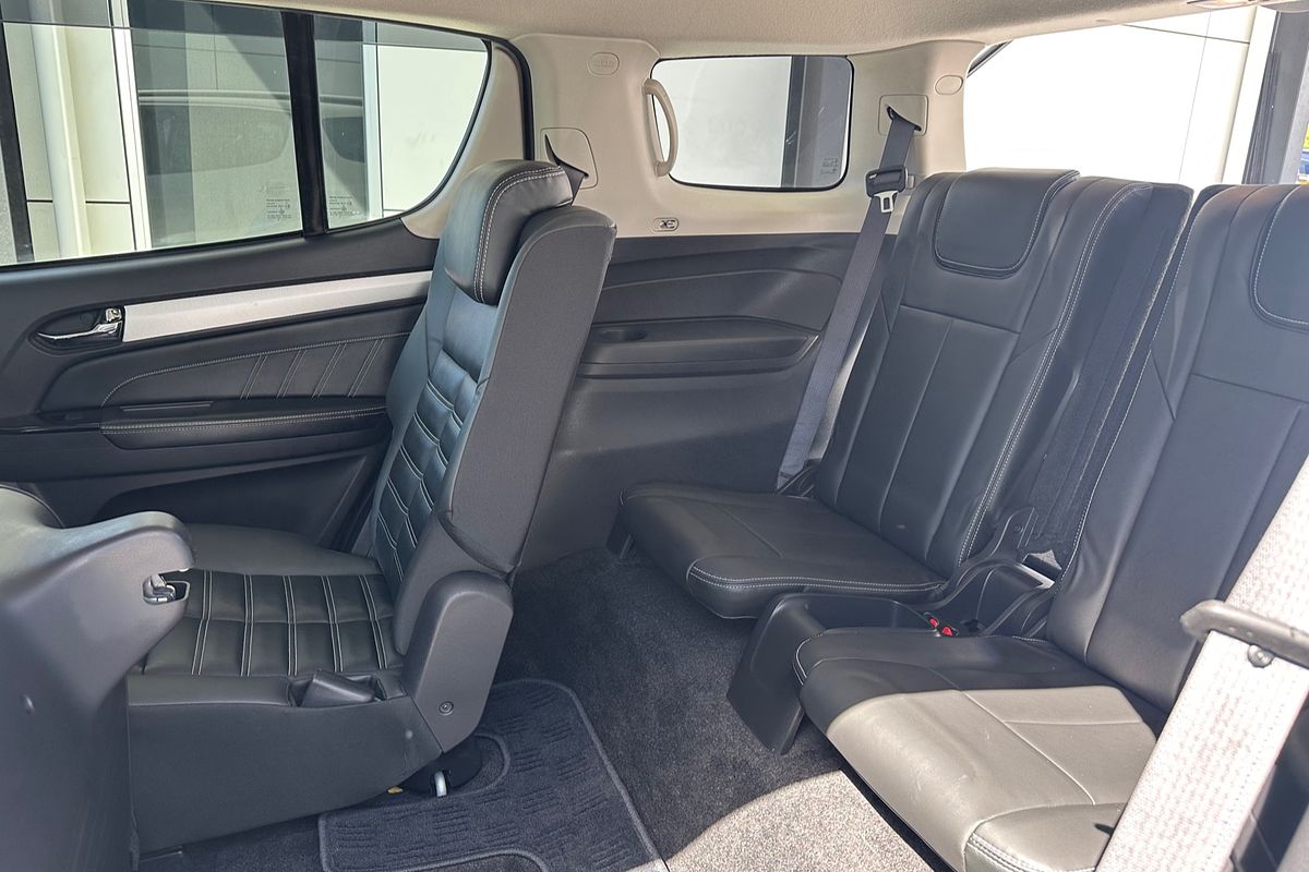 2018 Isuzu MU-X LS-T