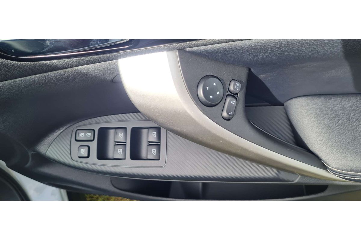 2024 Mitsubishi Eclipse Cross Exceed YB