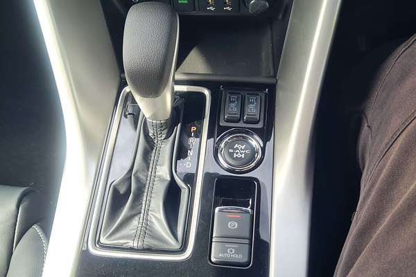 2024 Mitsubishi Eclipse Cross Exceed YB