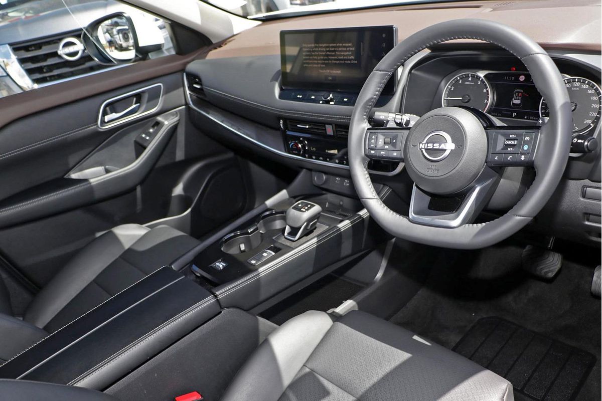 2024 Nissan X-TRAIL ST-L T33