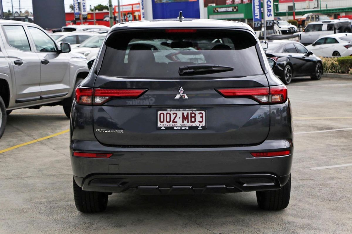2024 Mitsubishi Outlander Black Edition ZM