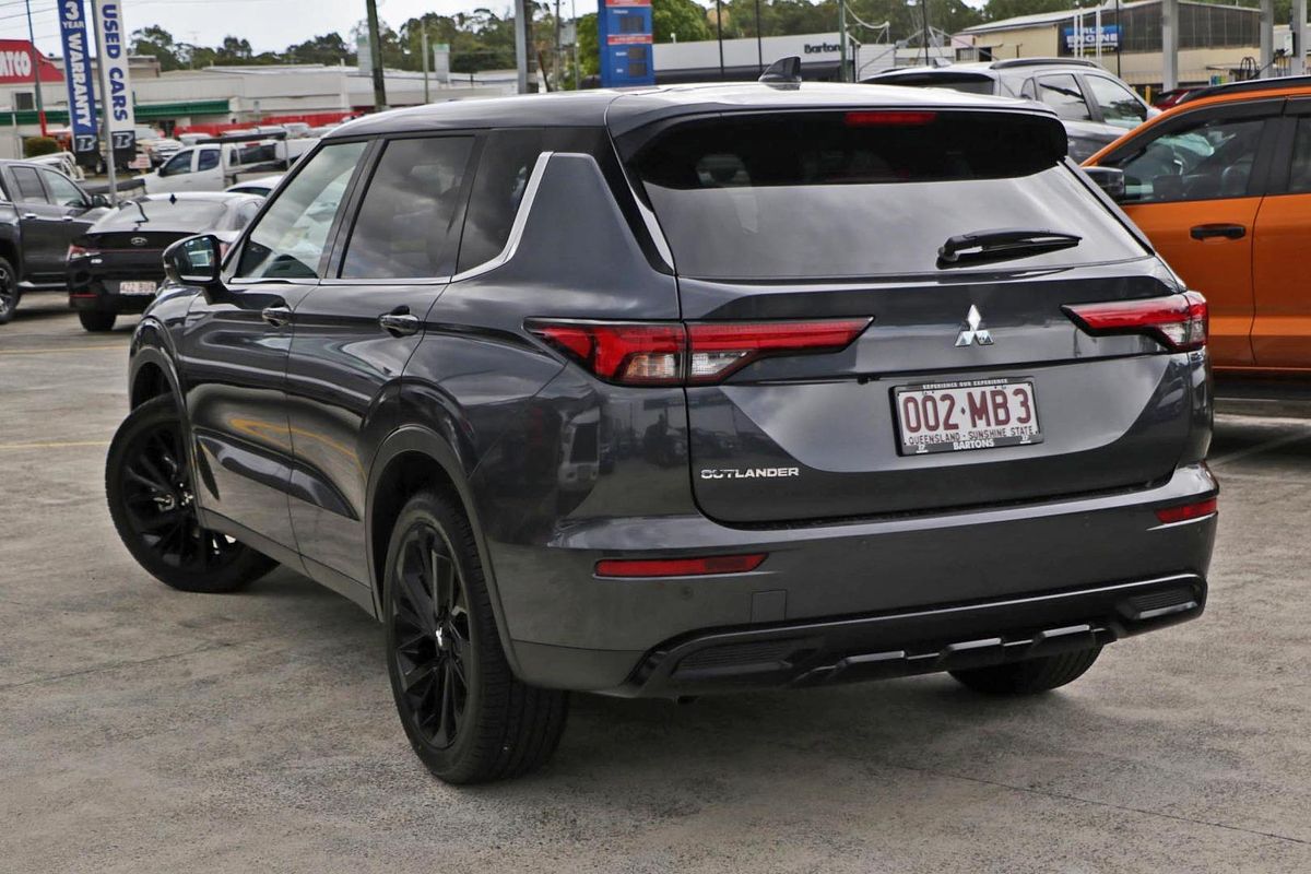 2024 Mitsubishi Outlander Black Edition ZM
