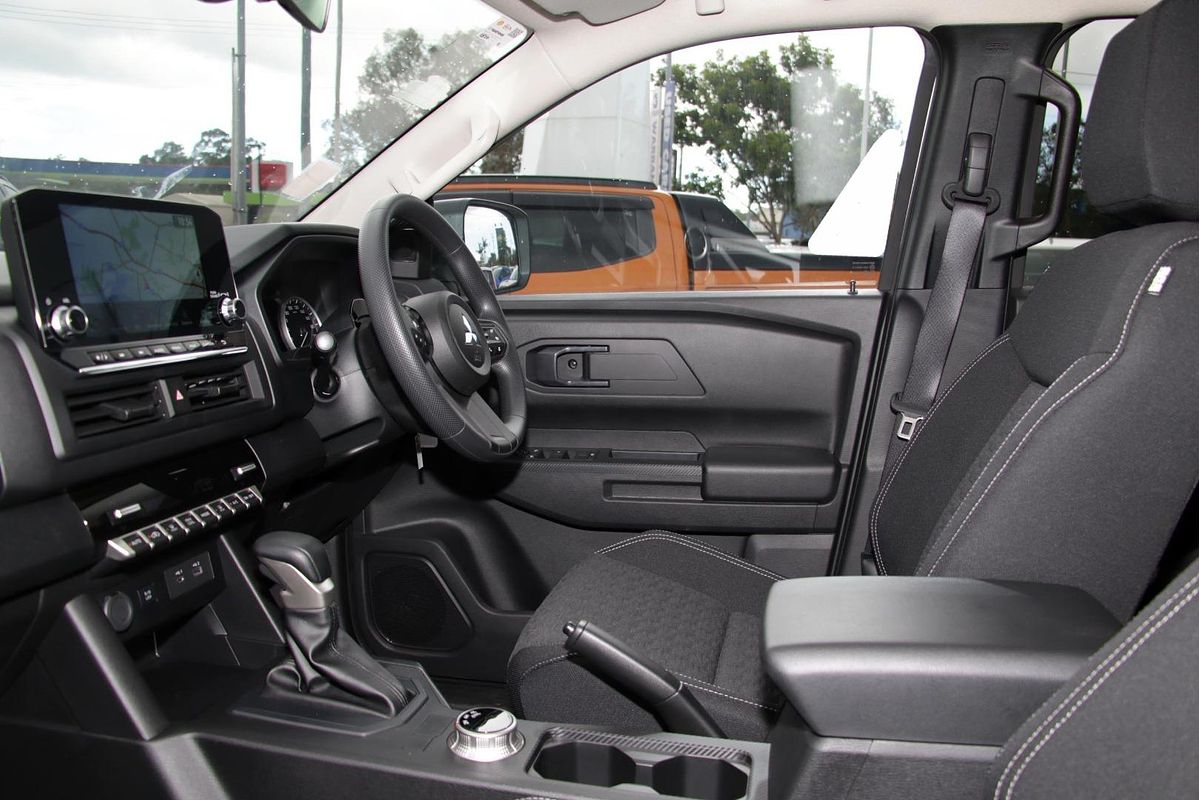2024 Mitsubishi Triton GLX+ MV 4X4