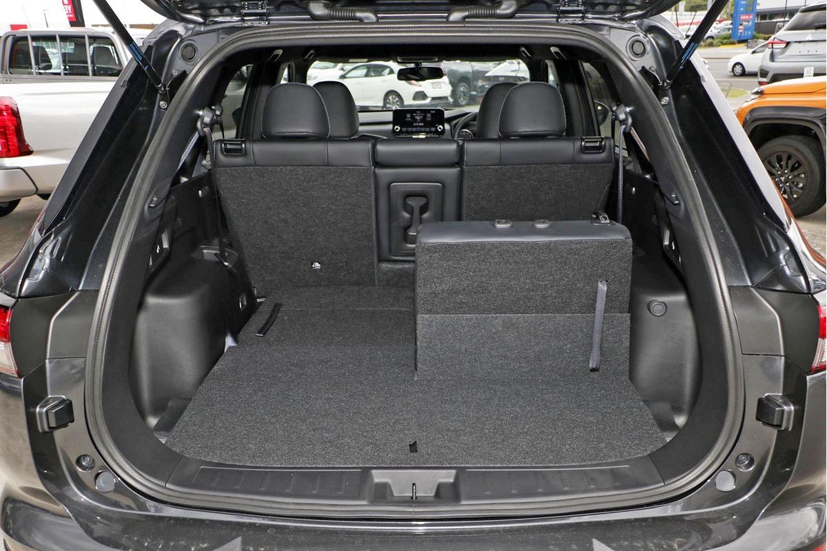 2024 Mitsubishi Outlander Black Edition ZM
