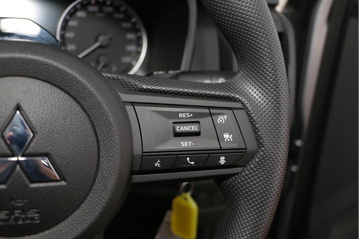2024 Mitsubishi Triton GLX MV 4X4