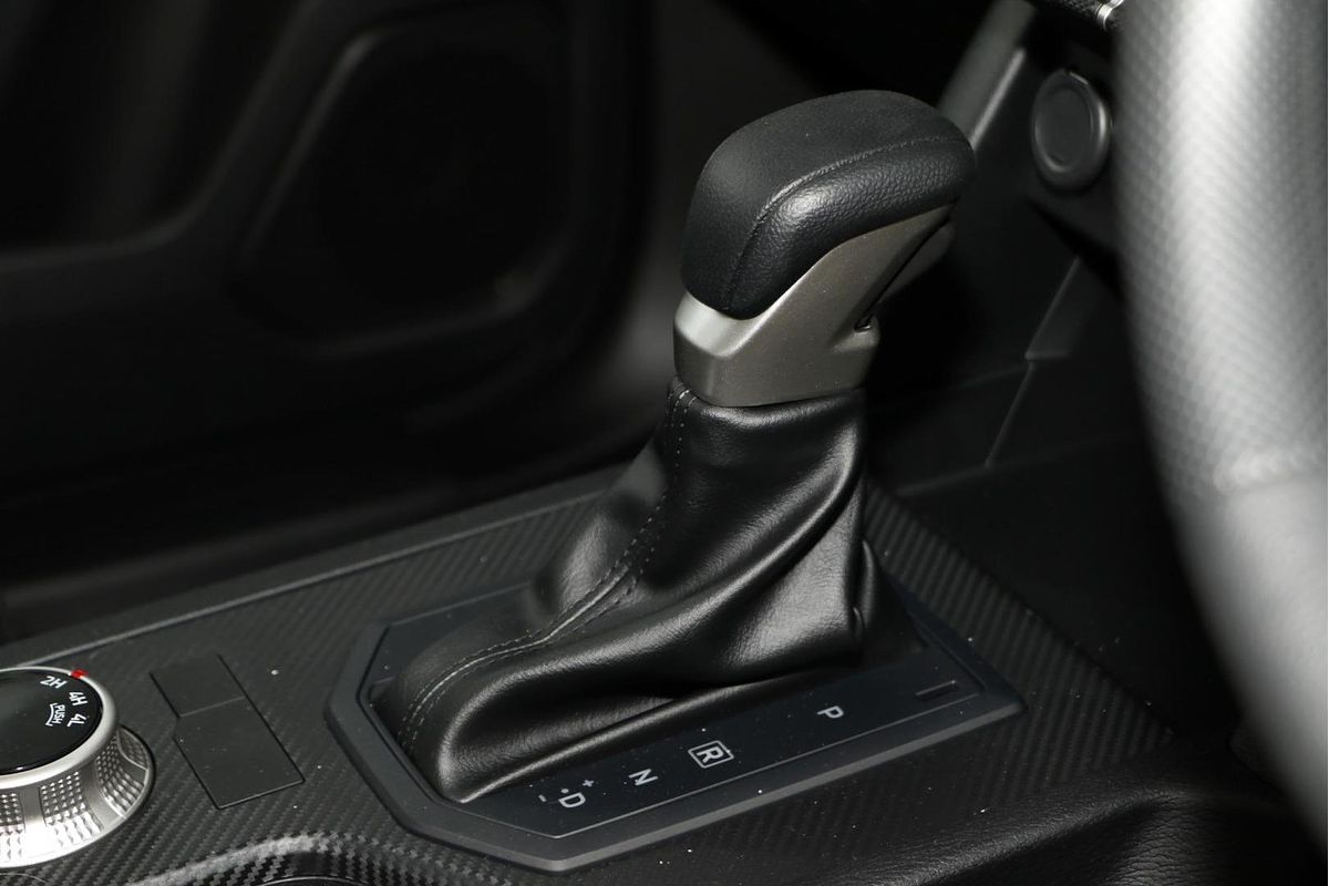 2024 Mitsubishi Triton GLX MV 4X4