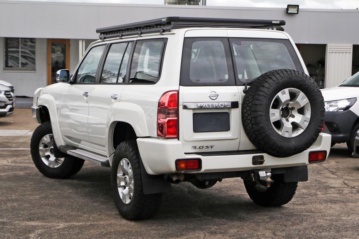 2013 Nissan Patrol ST Y61