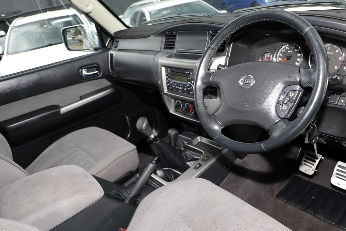 2013 Nissan Patrol ST Y61