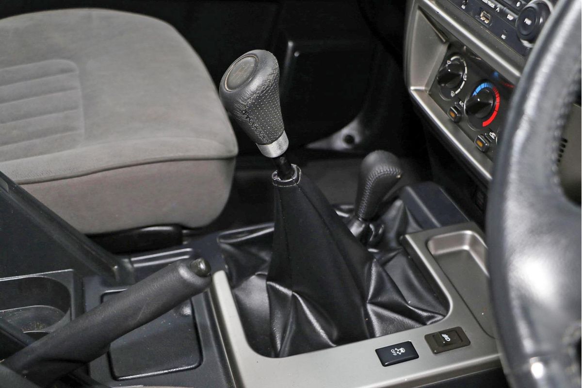 2013 Nissan Patrol ST Y61