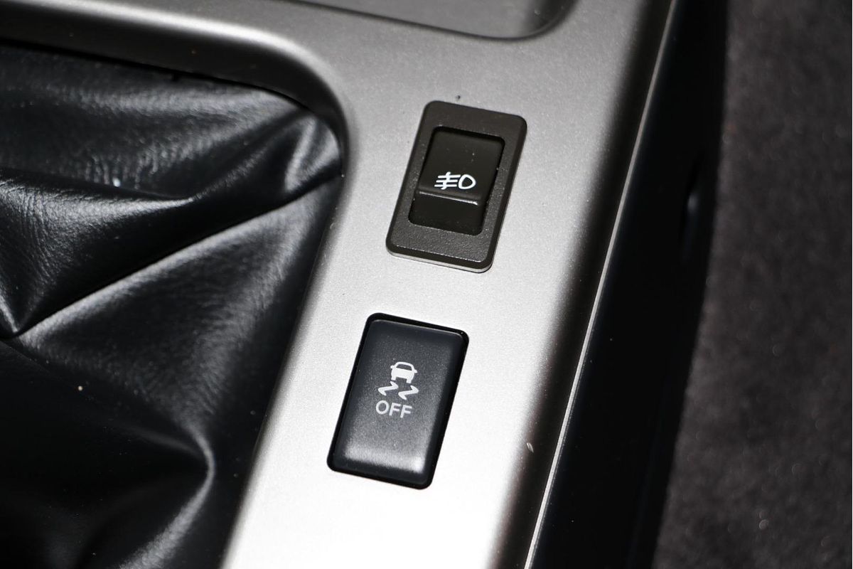 2013 Nissan Patrol ST Y61