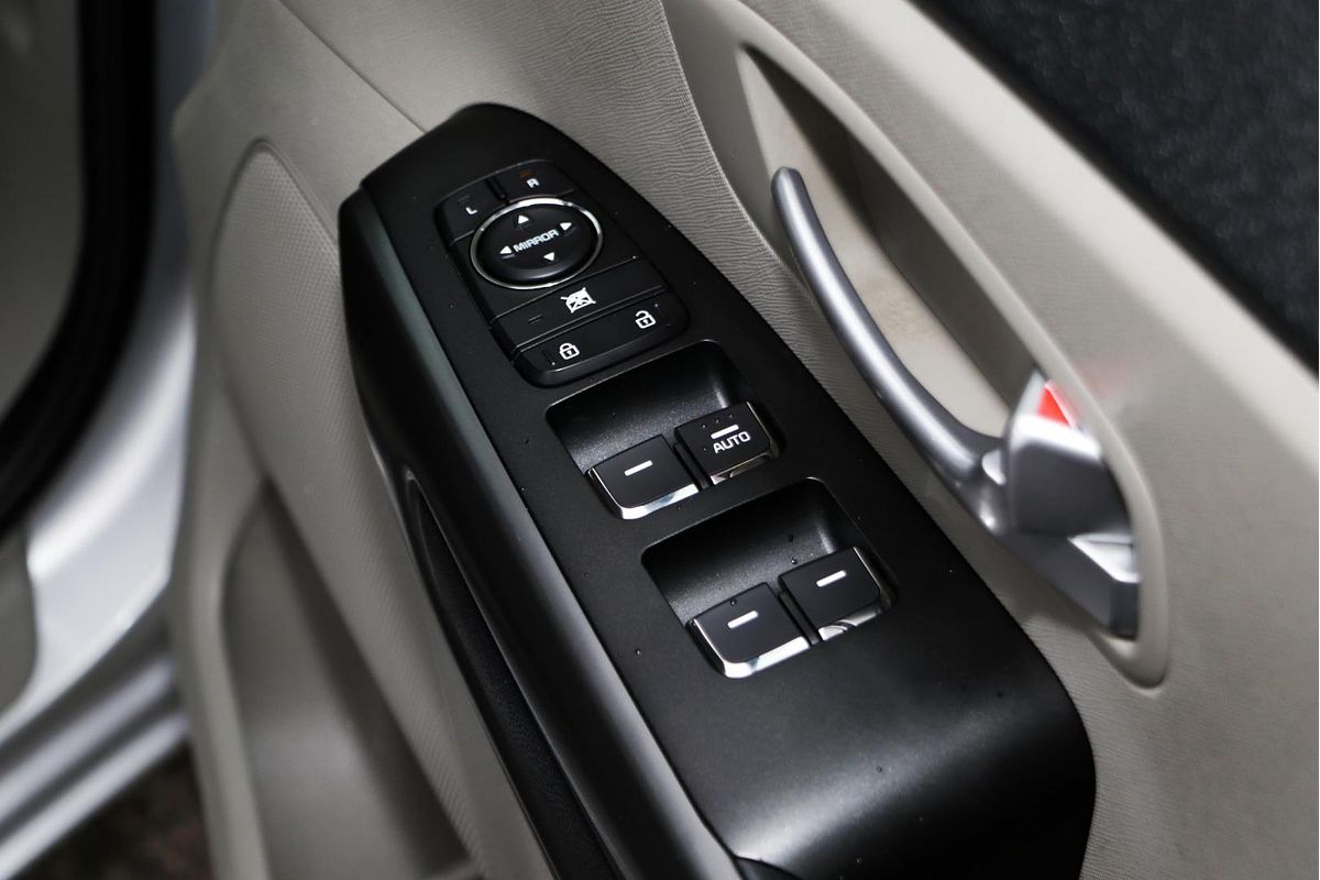 2020 Kia Carnival S YP