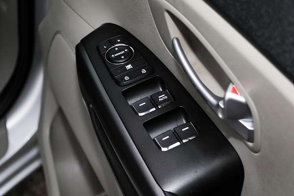 2020 Kia Carnival S YP