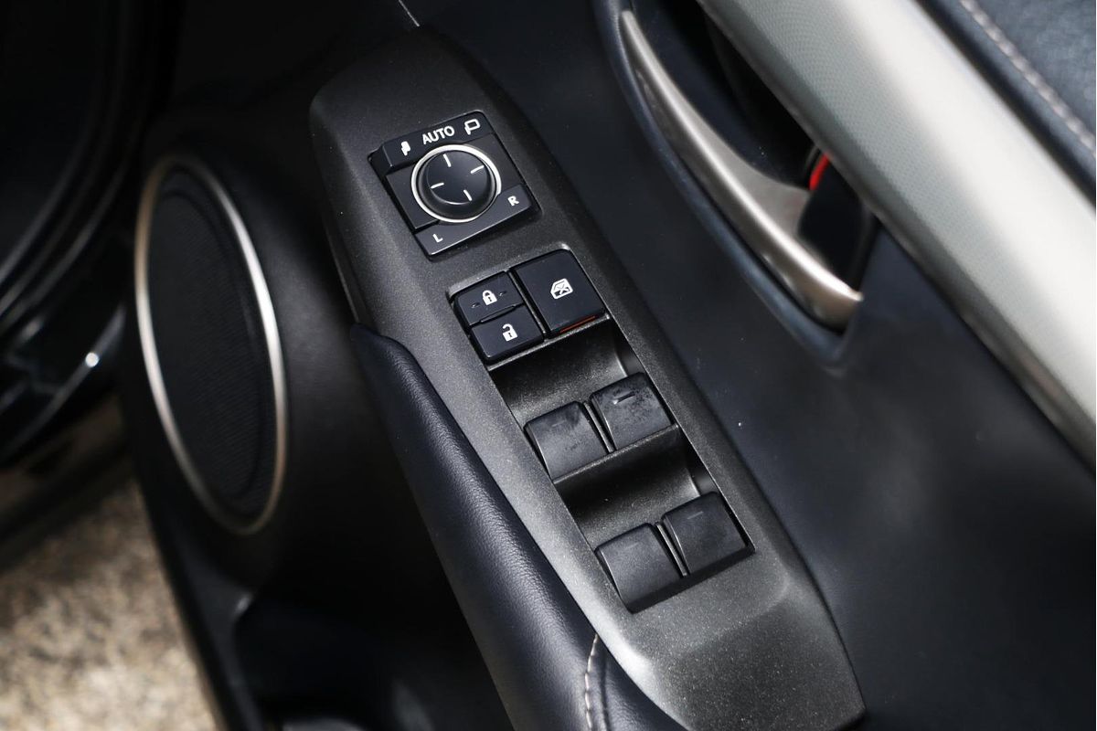 2016 Lexus NX NX200t Luxury AGZ15R