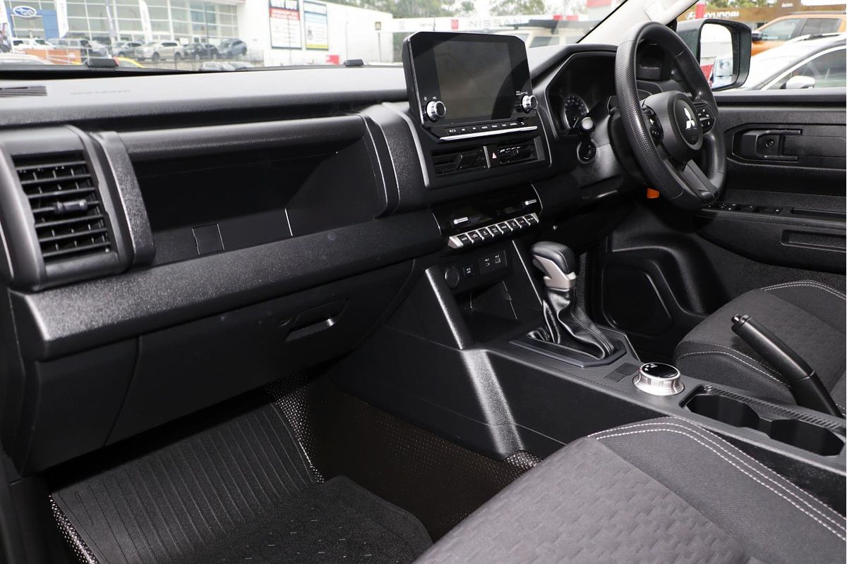 2024 Mitsubishi Triton GLX+ MV 4X4