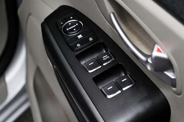 2019 Kia Carnival S YP