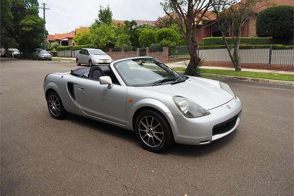1999 Toyota mrs