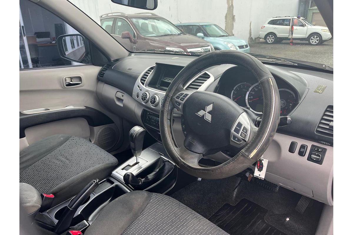 2012 Mitsubishi Triton GLX-R MN 4X4