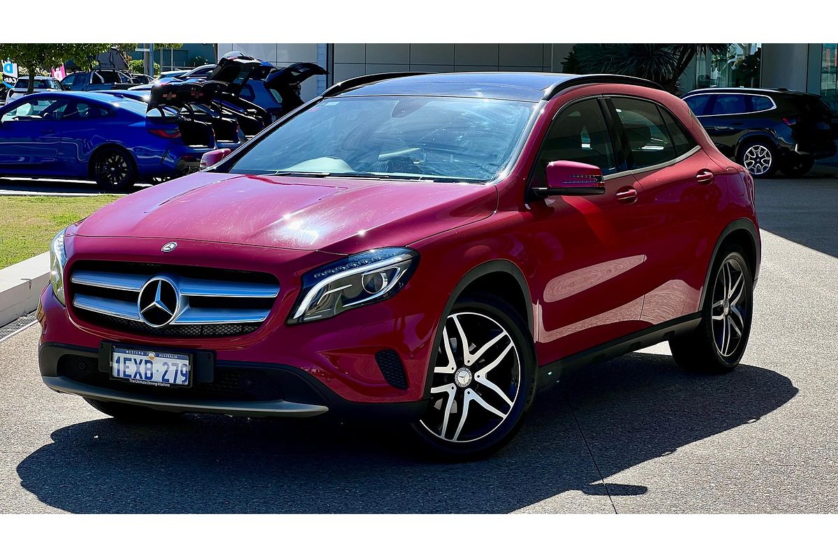 2015 Mercedes-Benz GLA-Class GLA180 X156