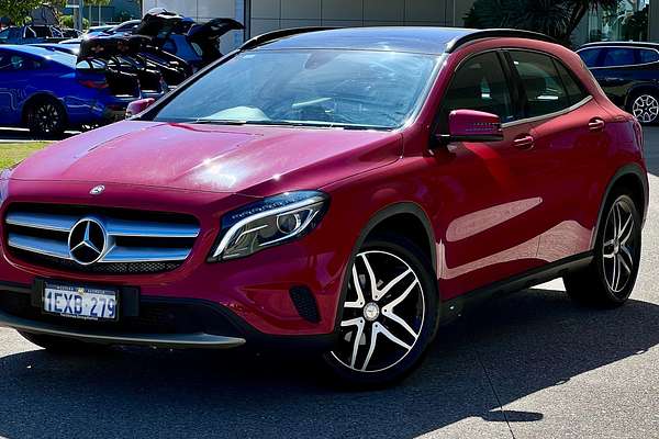 2015 Mercedes-Benz GLA-Class GLA180 X156