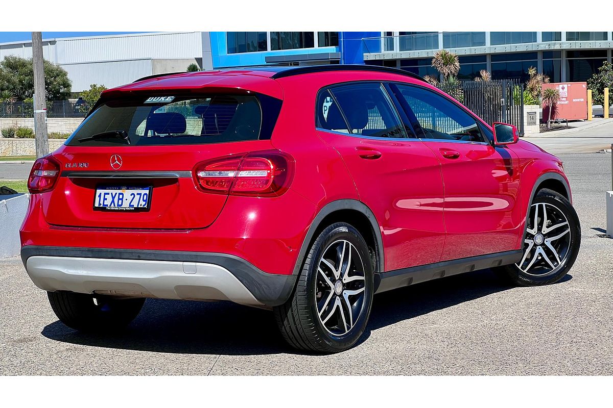 2015 Mercedes-Benz GLA-Class GLA180 X156