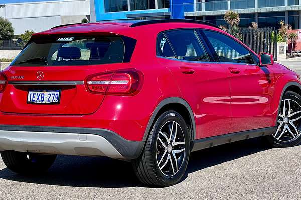 2015 Mercedes-Benz GLA-Class GLA180 X156
