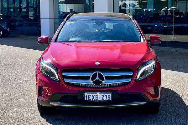 2015 Mercedes-Benz GLA-Class GLA180 X156