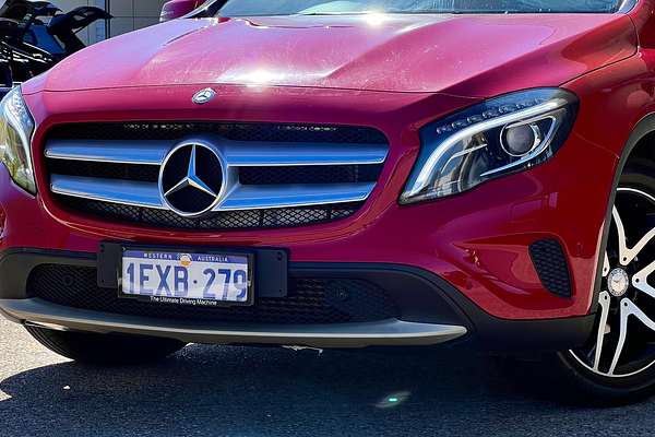 2015 Mercedes-Benz GLA-Class GLA180 X156