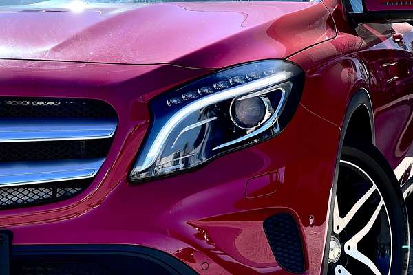 2015 Mercedes-Benz GLA-Class GLA180 X156