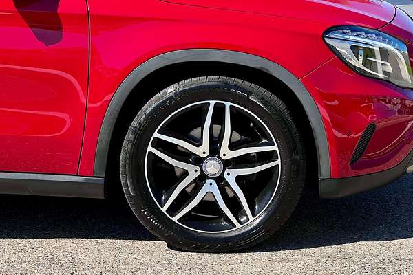 2015 Mercedes-Benz GLA-Class GLA180 X156