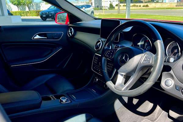 2015 Mercedes-Benz GLA-Class GLA180 X156