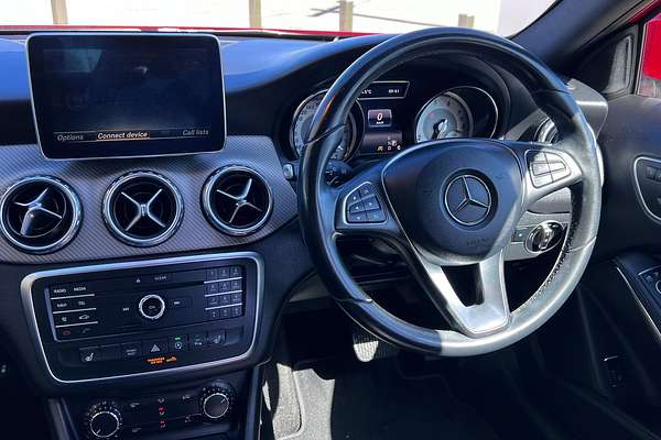 2015 Mercedes-Benz GLA-Class GLA180 X156