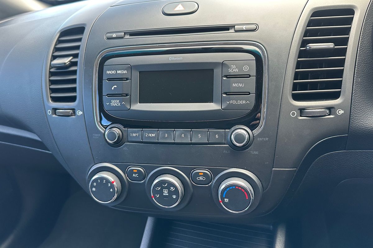 2017 Kia Cerato S YD