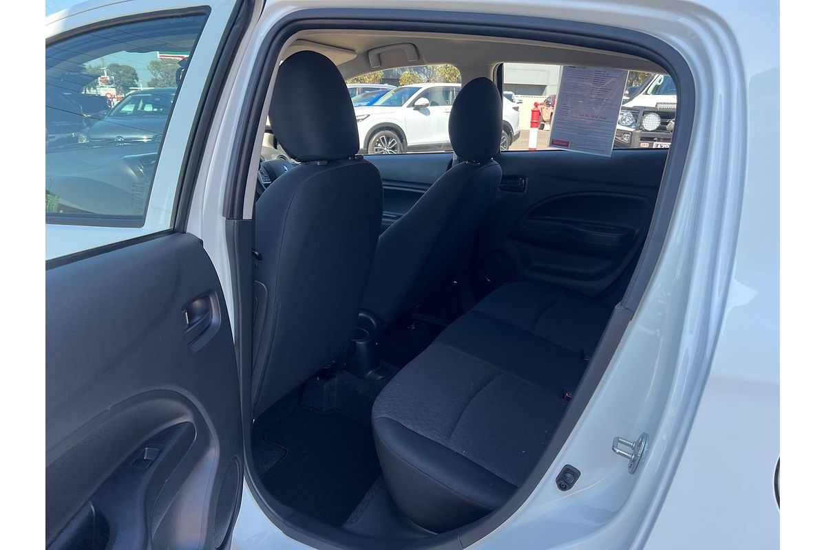 2020 Mitsubishi Mirage ES LA