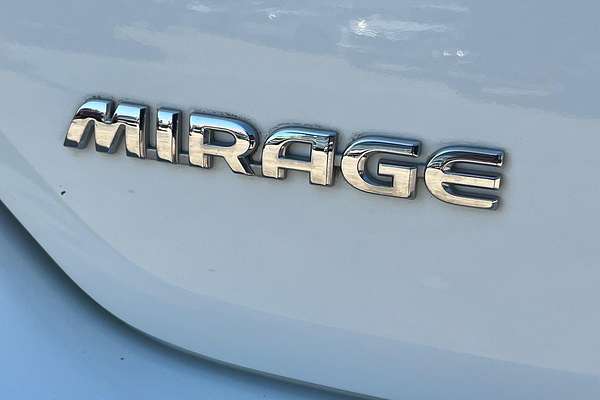 2020 Mitsubishi Mirage ES LA