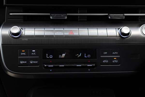 2025 Hyundai Kona Premium SX2.V2