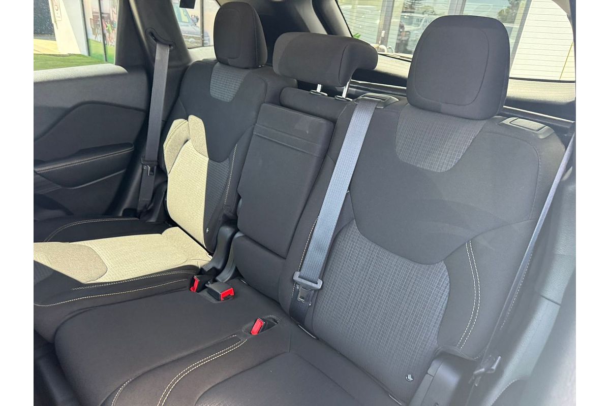 2015 Jeep Cherokee Blackhawk KL