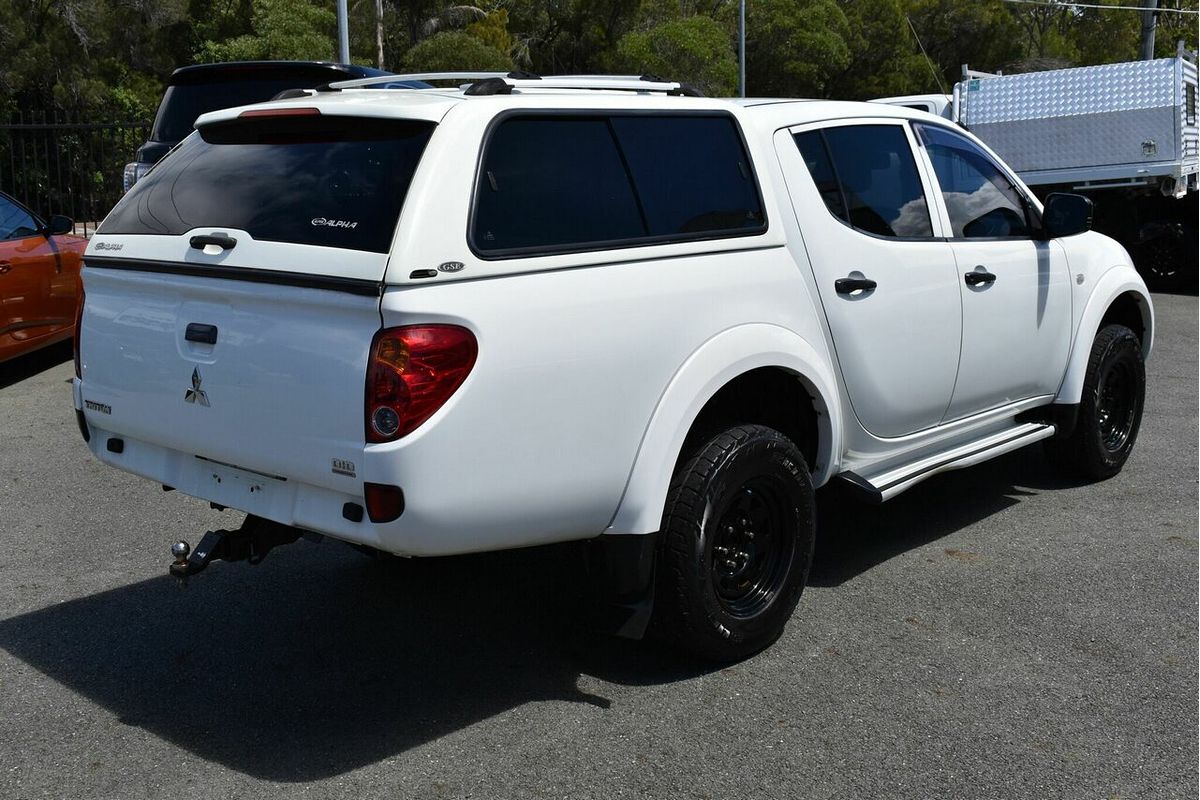 2015 Mitsubishi Triton GLX MN 4X4
