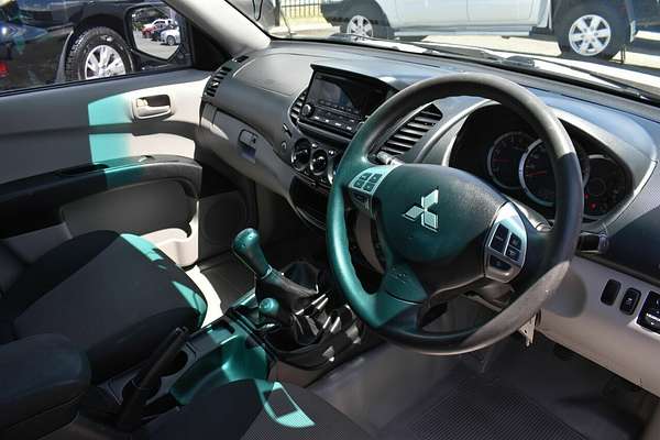 2015 Mitsubishi Triton GLX MN 4X4