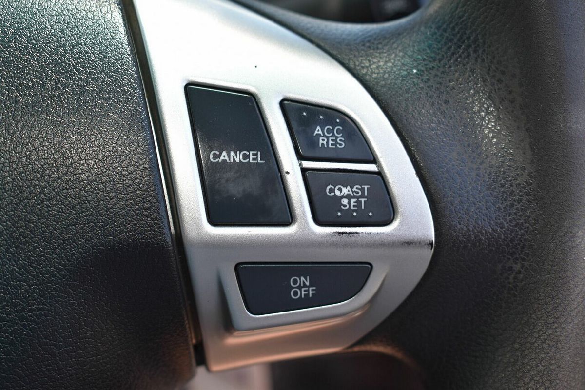 2015 Mitsubishi Triton GLX MN 4X4