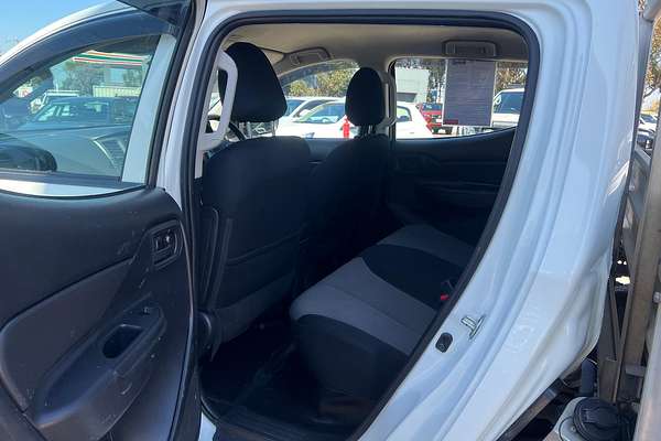 2019 Mitsubishi Triton GLX MR 4X4