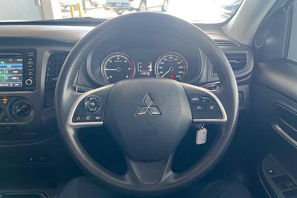 2019 Mitsubishi Triton GLX MR 4X4