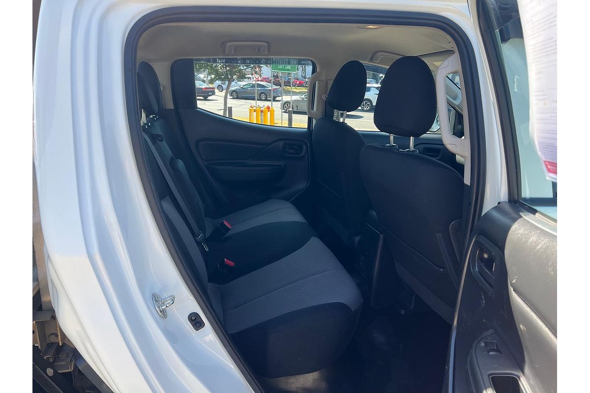 2019 Mitsubishi Triton GLX MR 4X4