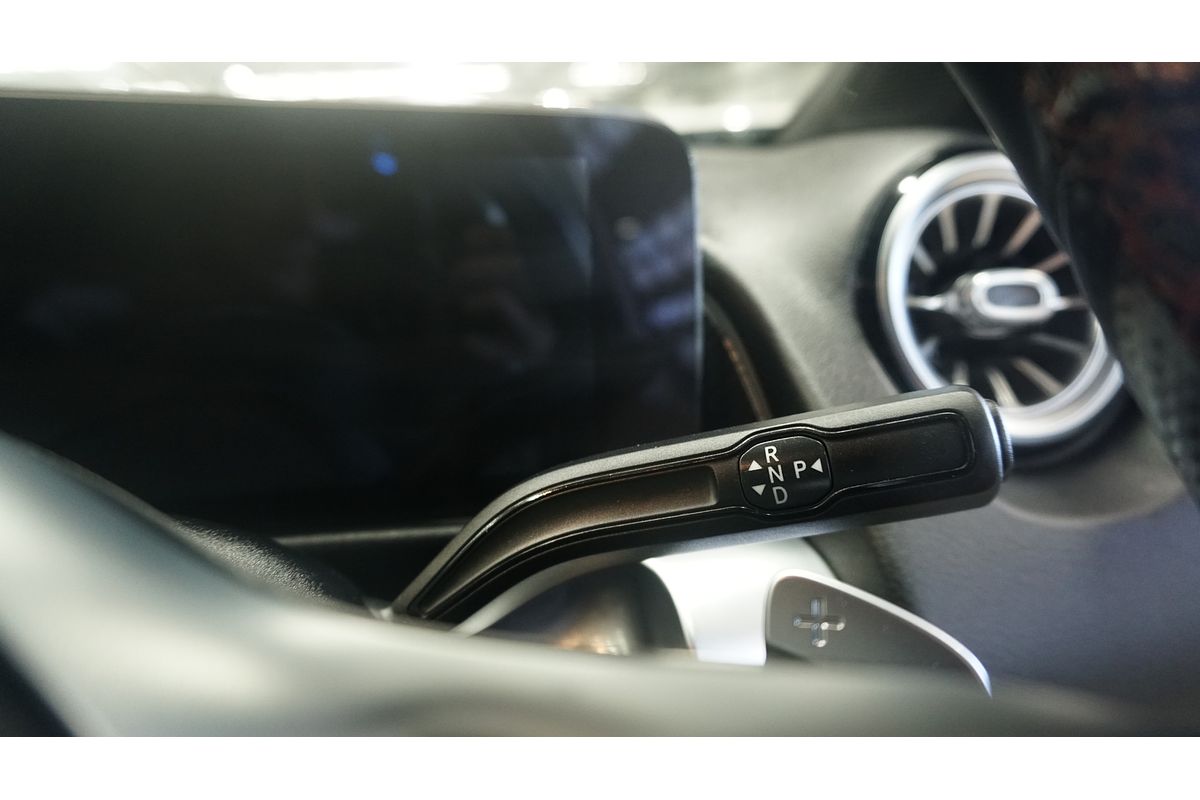 2021 Mercedes-Benz GLB-Class GLB200 X247