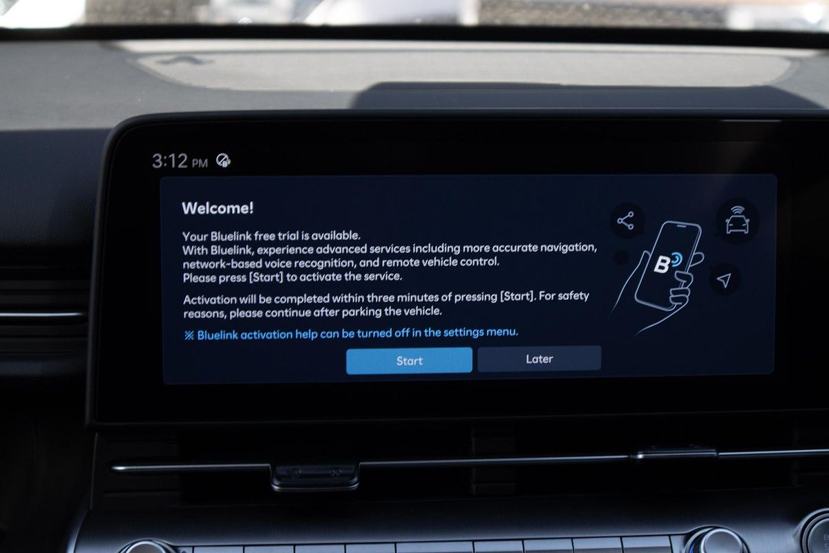 2025 Hyundai Kona Premium SX2.V2