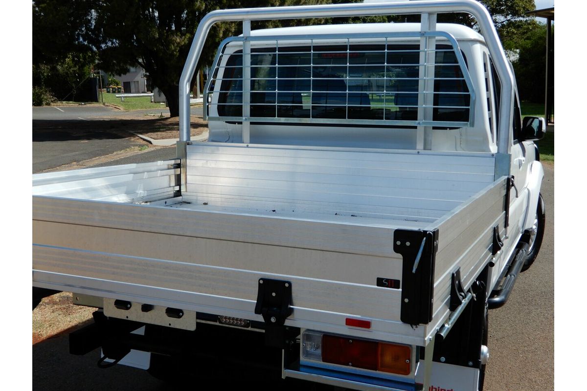 2022 Mahindra PIK-UP S11 4X4