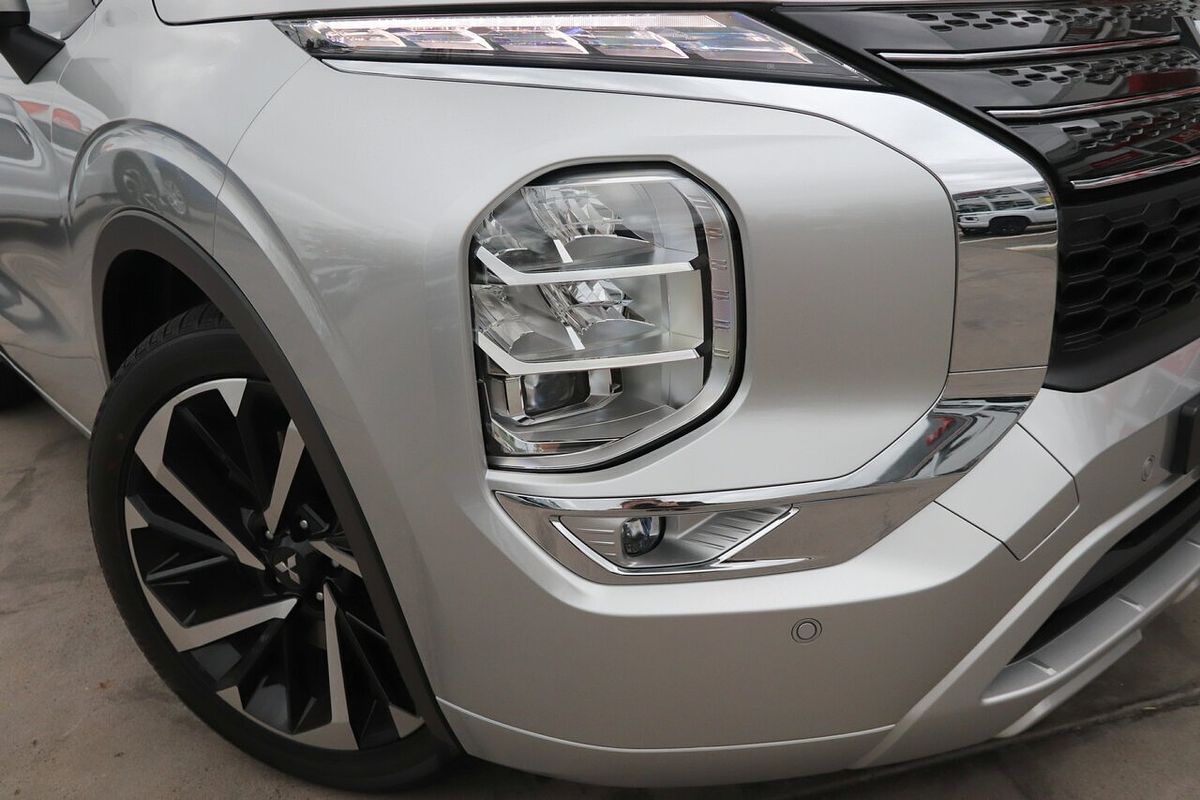 2024 Mitsubishi Outlander Exceed ZM